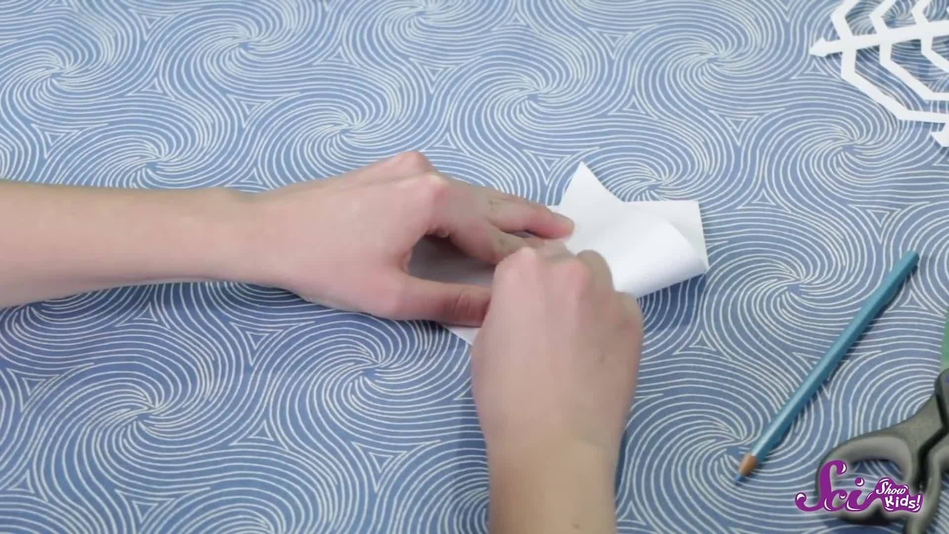 How to Make a Paper Snowflake! Project for Kids