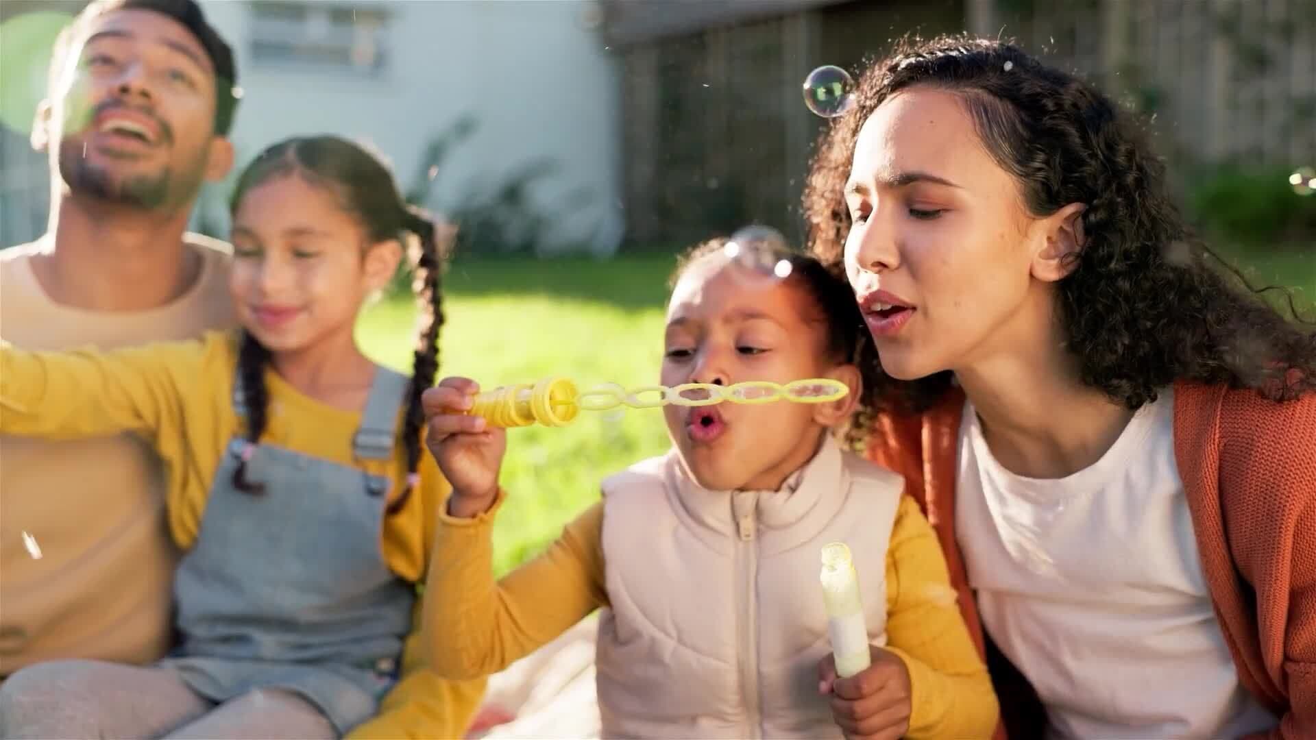 I WONDER - Where Can I See Bubbles In Nature?