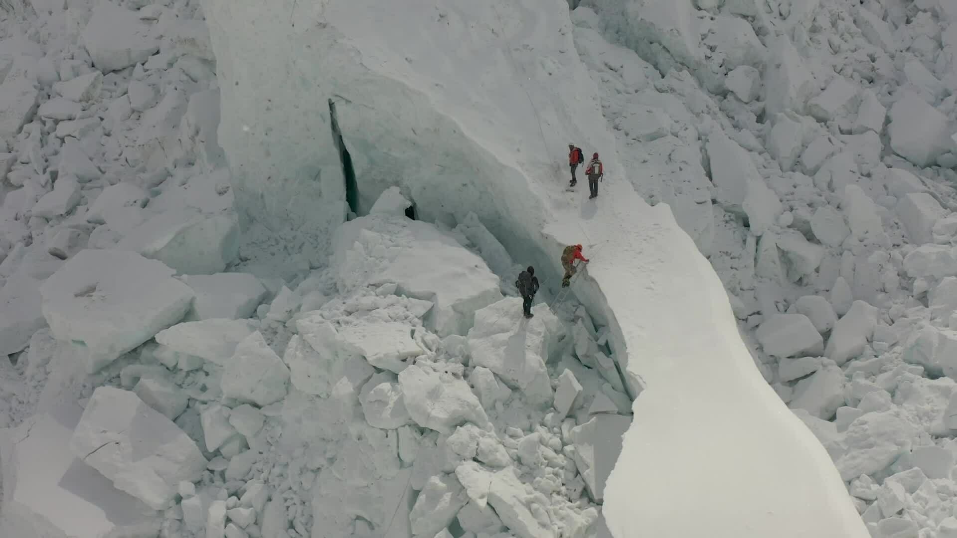 High Five Facts - Mount Everest